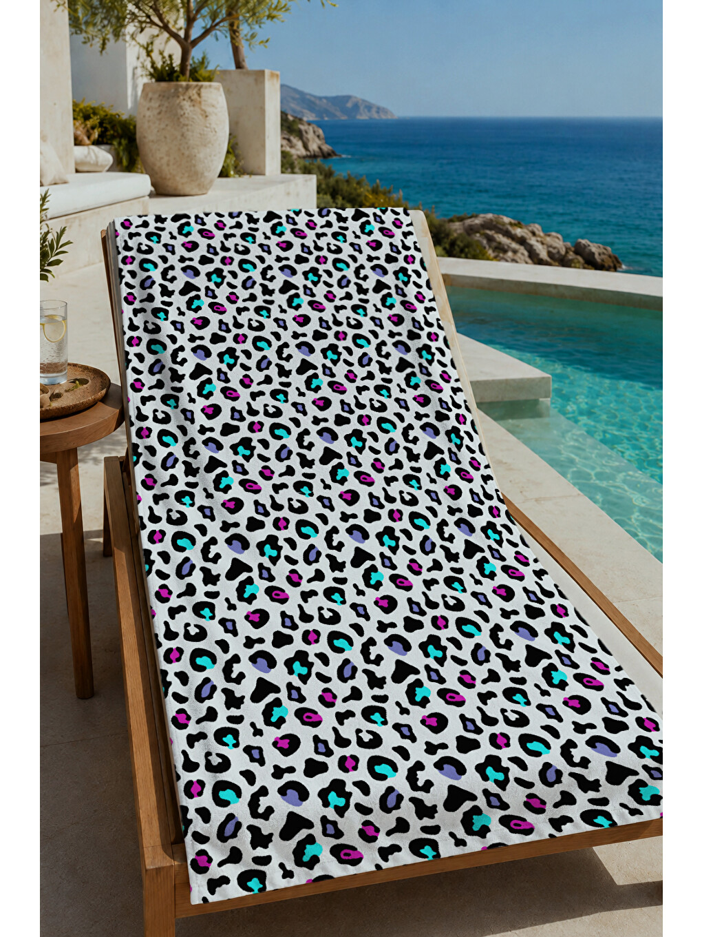 Ekru Beyaz Renkli Leopar Desenli 70x150 Cm Dijital Baskılı Plaj Ve Banyo Havlusu