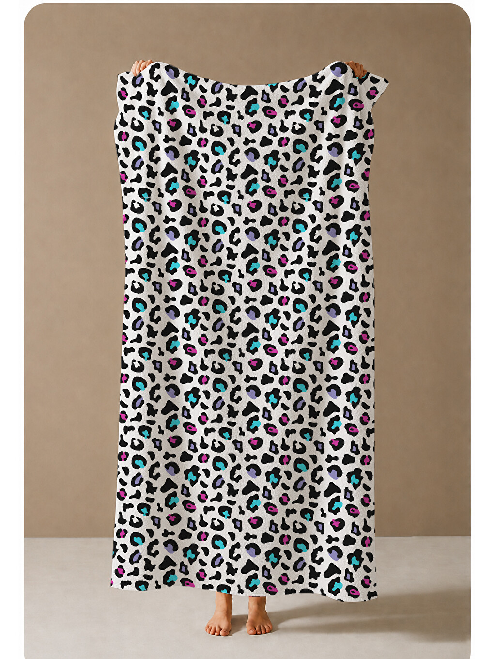 Ekru Beyaz Renkli Leopar Desenli 70x150 Cm Dijital Baskılı Plaj Ve Banyo Havlusu-3