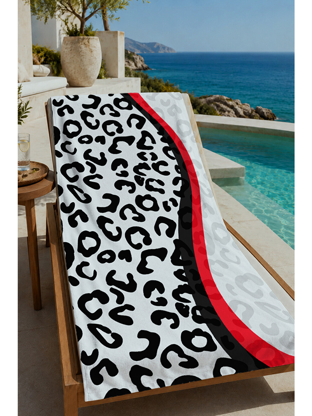 Beyaz Siyah Leopar Ve Kırmızı Dalga Desenli 70x150 Cm Dijital Baskılı Plaj Ve Banyo Havlusu