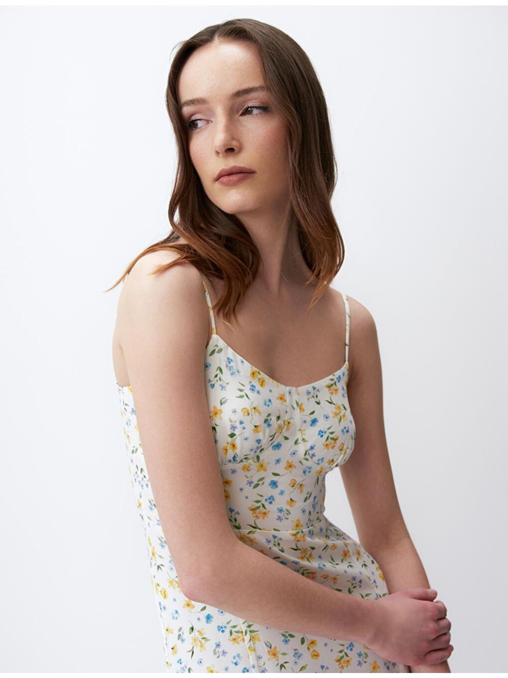 Ekru Askılı Yırtmaçlı Desenli Midi Elbise-1