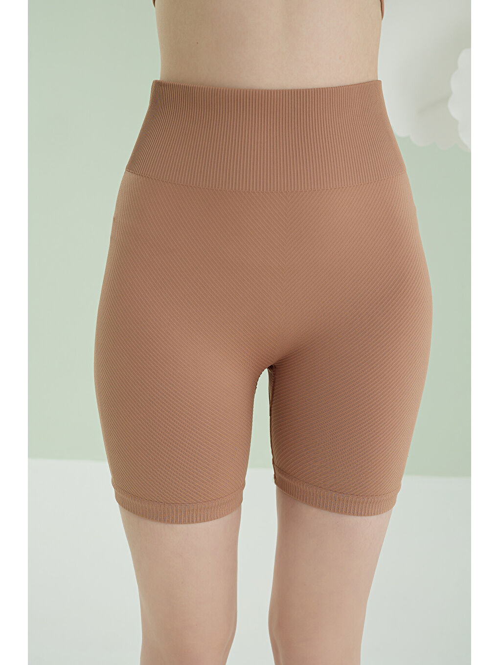 Bej Vizon Dikişsiz Yüksek Bel Kısa Tayt