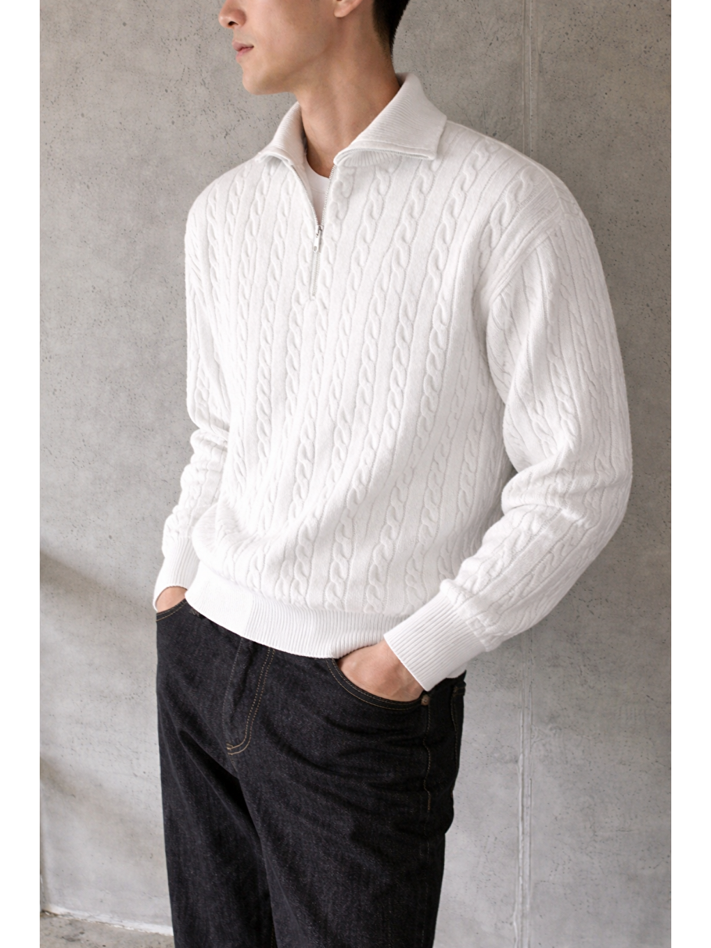 Erkek Beyaz Yarım Fermuarlı Saç Örgü Triko Kazak
