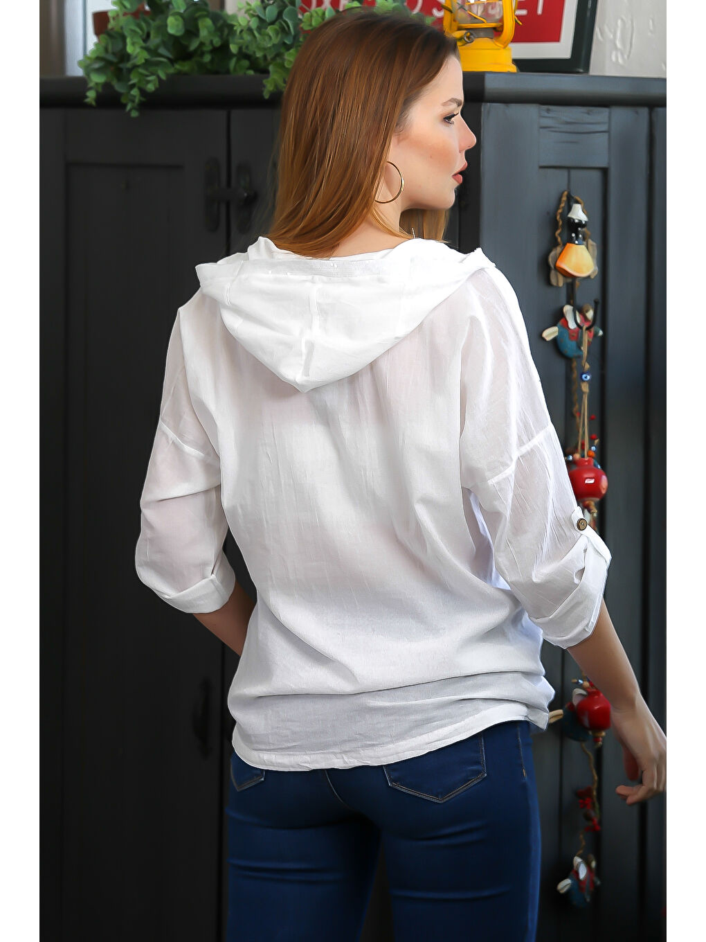 Beyaz Kapüşonlu Düğmeli Uzun Kollu Çift Cepli Casual Dokuma Kapüşonlu Gömlek-7