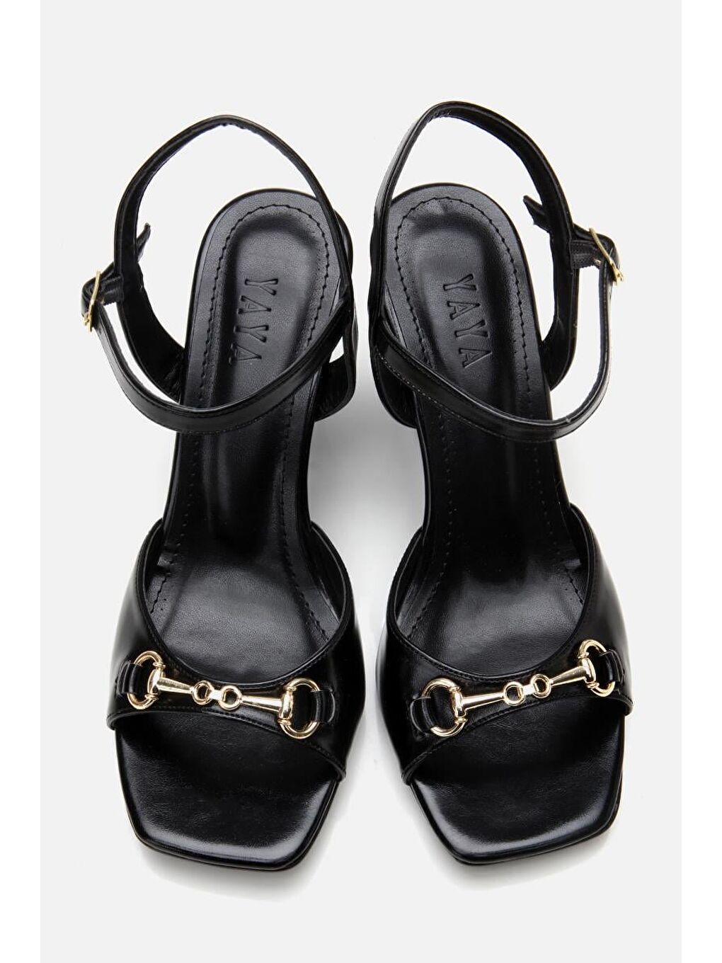 Kadın Siyah Tokalı Dolgu Topuklu Sandalet-5