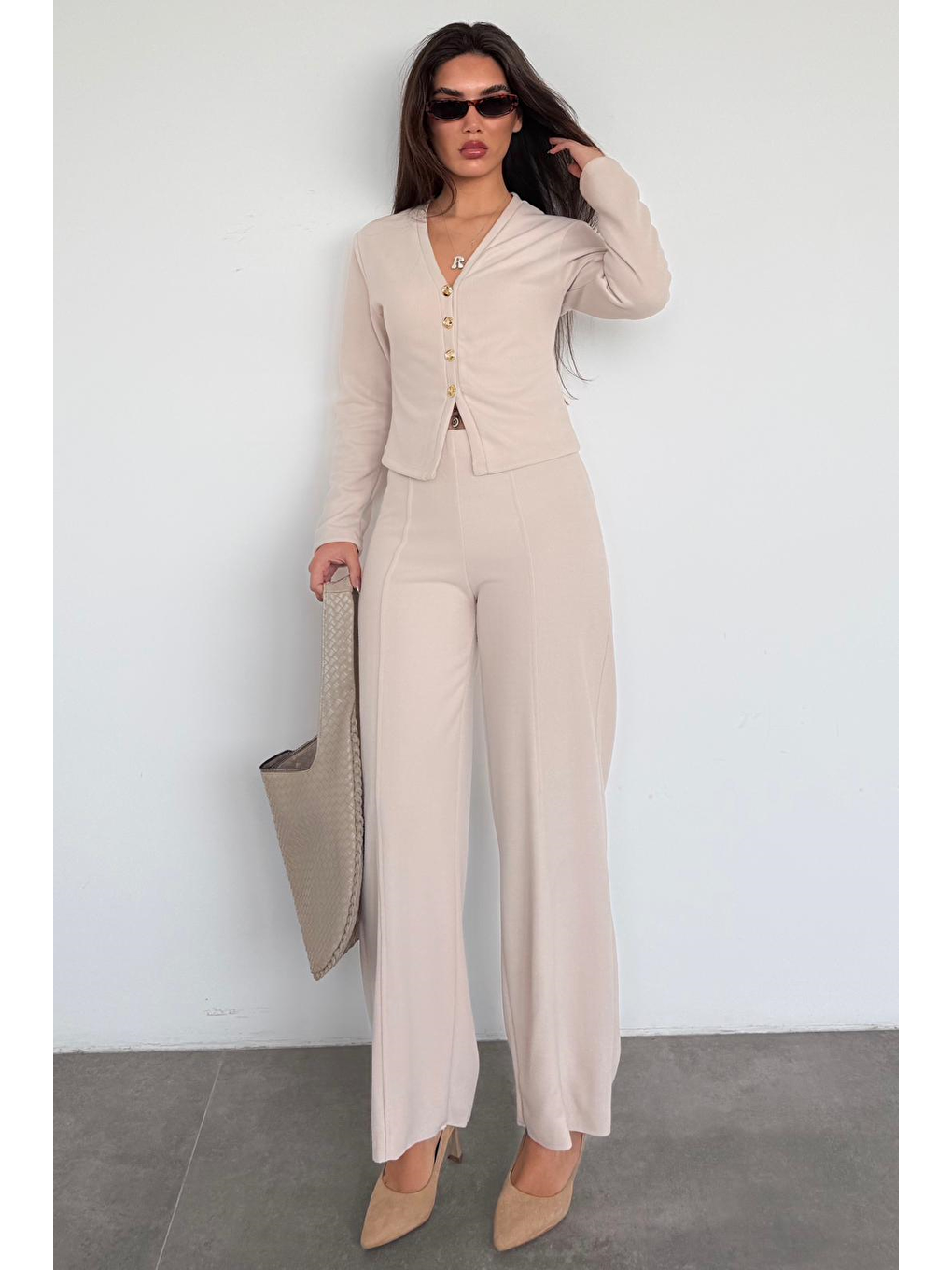 Bej Düğmeli Yumuşak Dokunuşlu İkili Hırka Pantolon Takım Mg2651