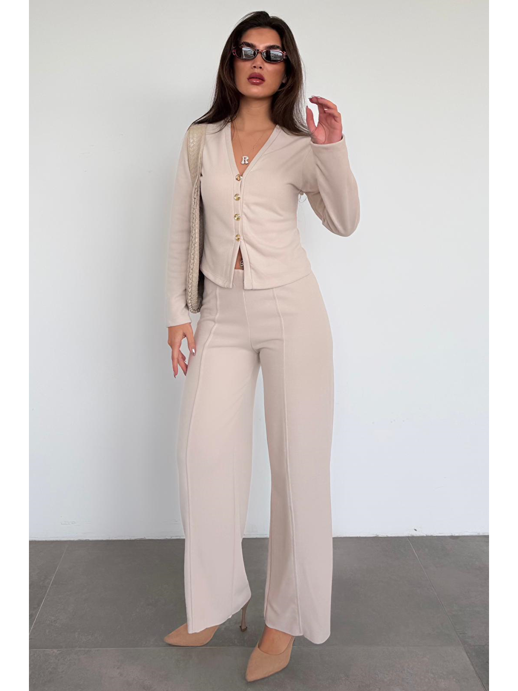Bej Düğmeli Yumuşak Dokunuşlu İkili Hırka Pantolon Takım Mg2651-2