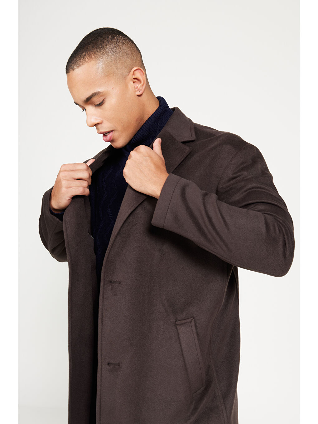 Erkek Kahverengi Oversize Fit Bol Kesim Mono Yaka Desenli Palto-5