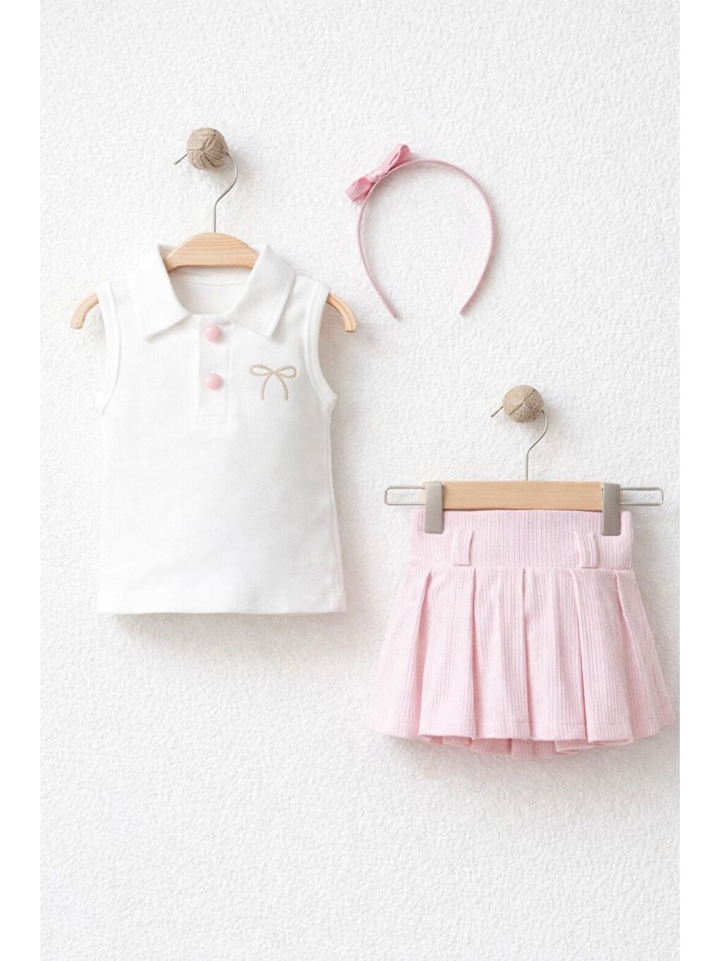 Pembe Kız Bebek 3’lü Takım Polo Yaka Nakışlı Üst + Pileli Etek + Taç  %100 Pamuk Yazlık-3