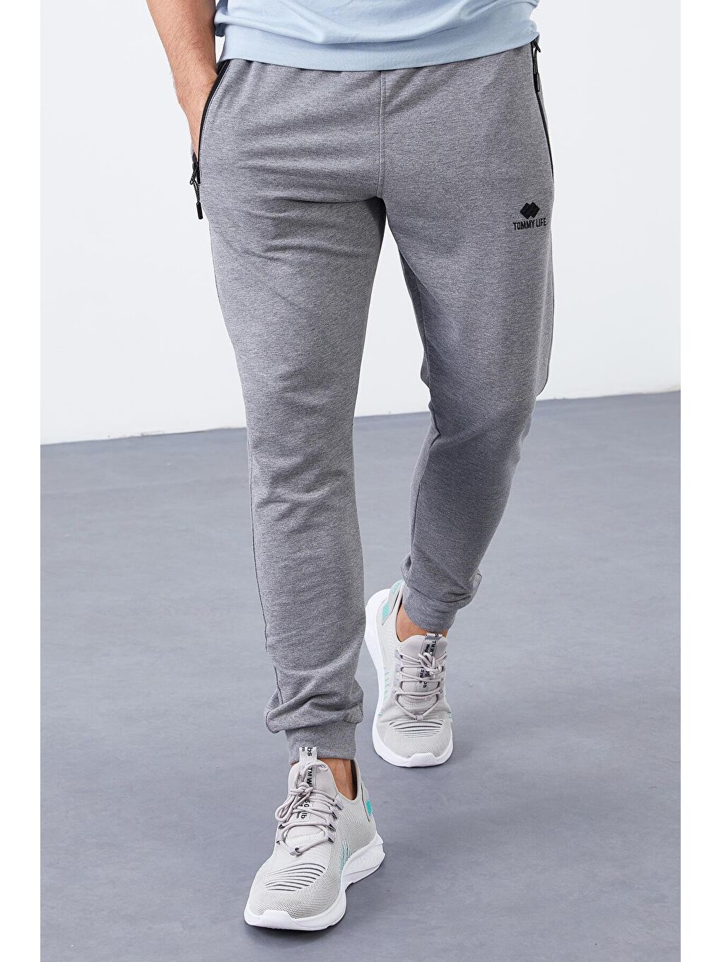 TOMMYLIFE Gri Melanj Fermuar Cepli Standart Kalıp Jogger Erkek Eşofman Alt - 84651 - 1