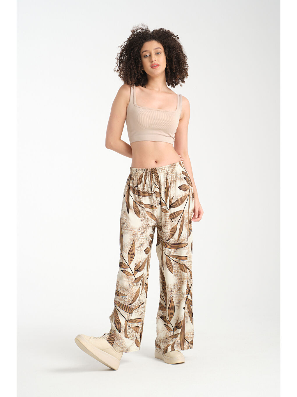 Kahverengi Kadın Yaprak Desenli Dökümlü Viskon Pantolon 1067-1