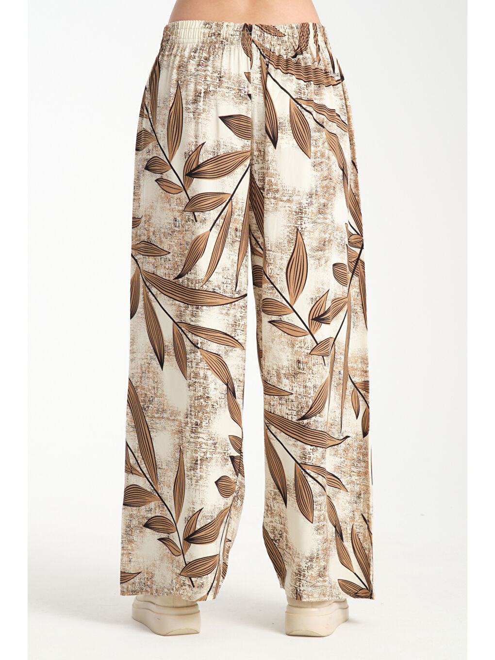 Kahverengi Kadın Yaprak Desenli Dökümlü Viskon Pantolon 1067-3