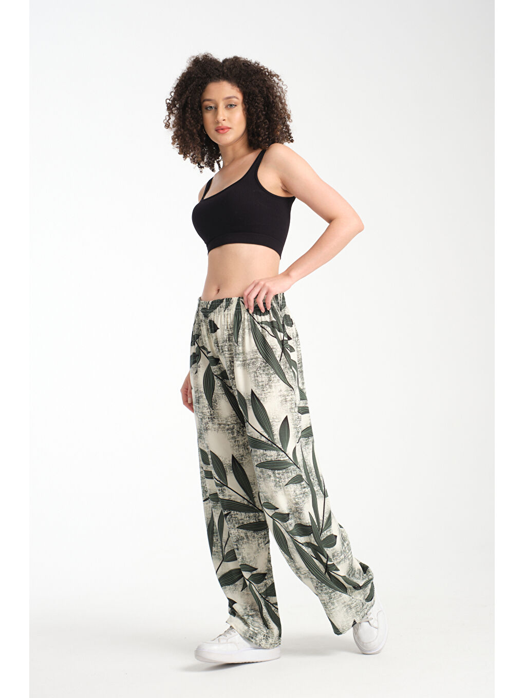 Haki Kadın Yaprak Desenli Dökümlü Viskon Pantolon 1067-4