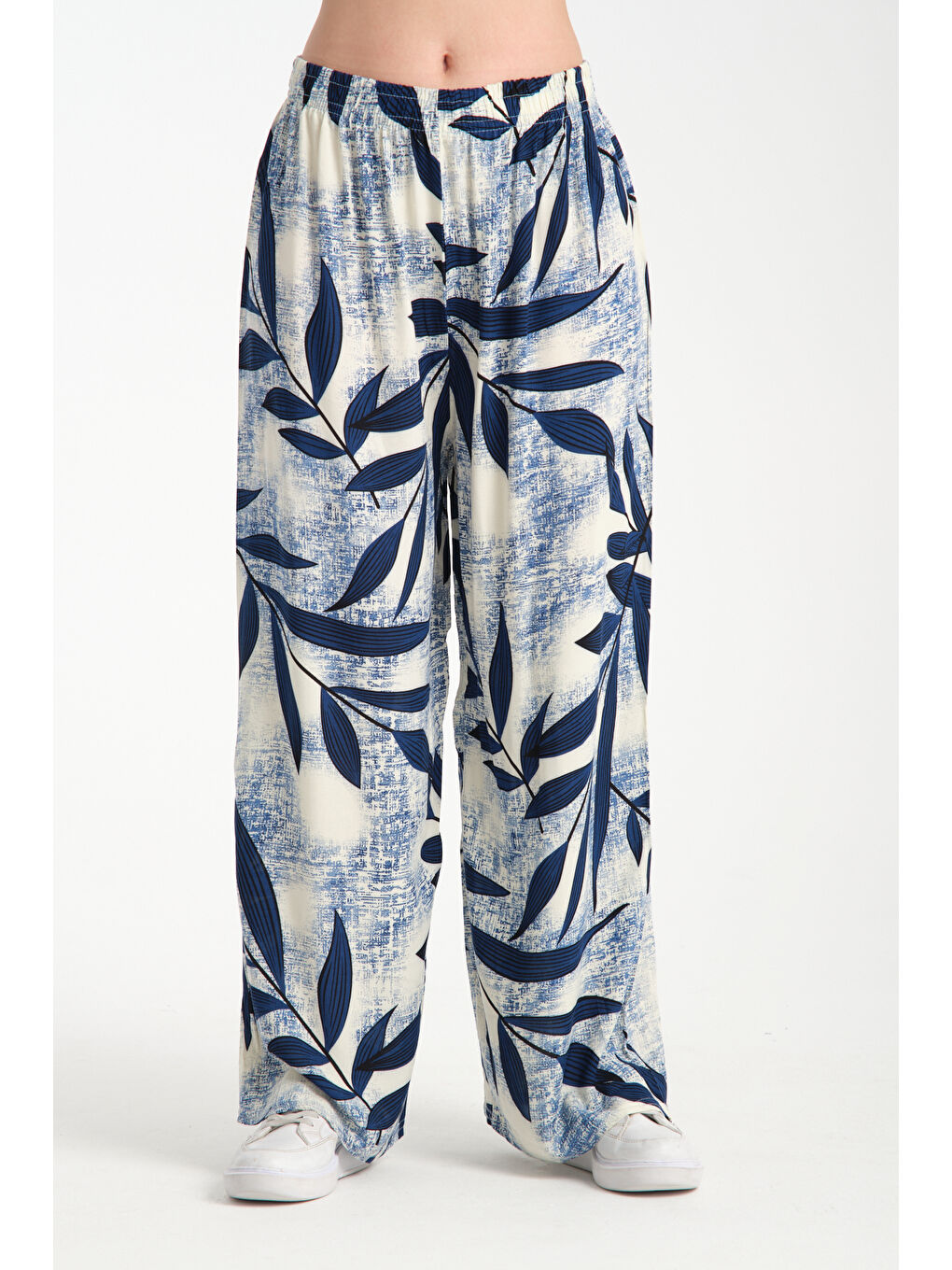 Lacivert Kadın Yaprak Desenli Dökümlü Viskon Pantolon 1067