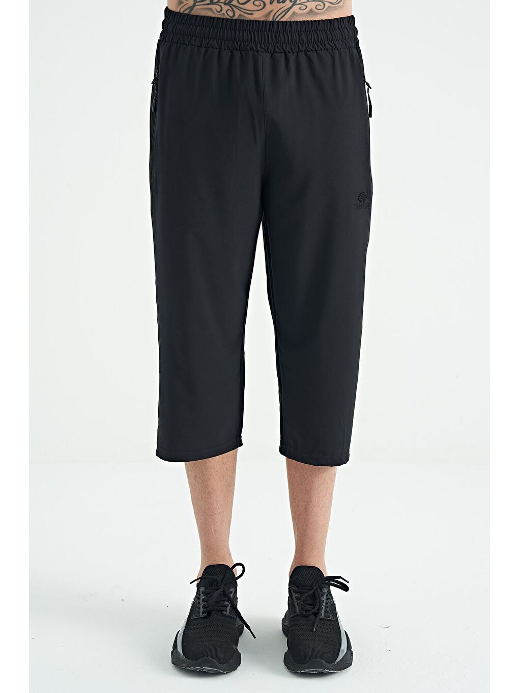 Siyah Bağcıklı Standart Kalıp Fermuar Cepli Aktif Spor Erkek Kapri - 83096-1