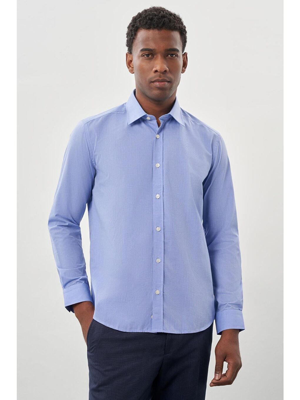 Mavi Uzun Kollu Filafil  Sert Yaka Cepsiz  Pamuklu Basic Slim Fit Dar Kesim Gömlek 1004240008