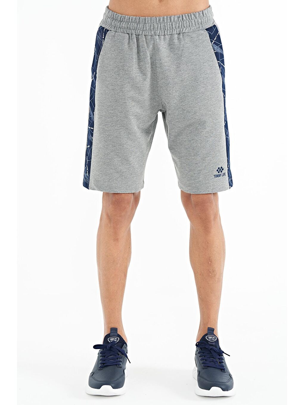 Gri Melanj Yan Şerit Baskılı Bağcıklı Standart Kalıp Erkek Şort - 81257-4