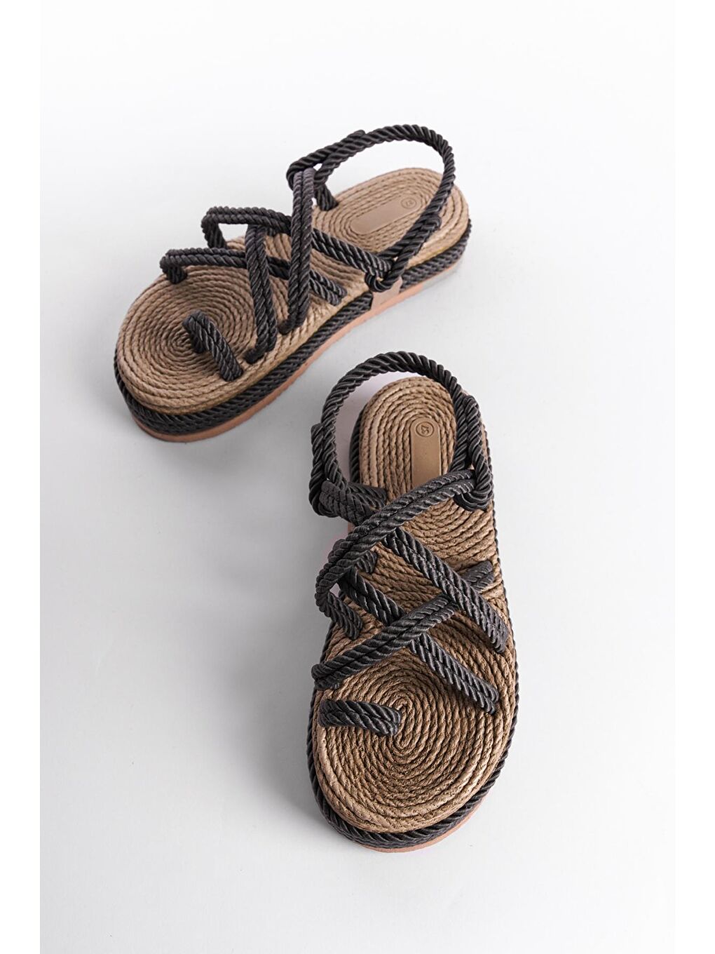 Siyah Dolgu Topuk İpli Kadın Sandalet-3