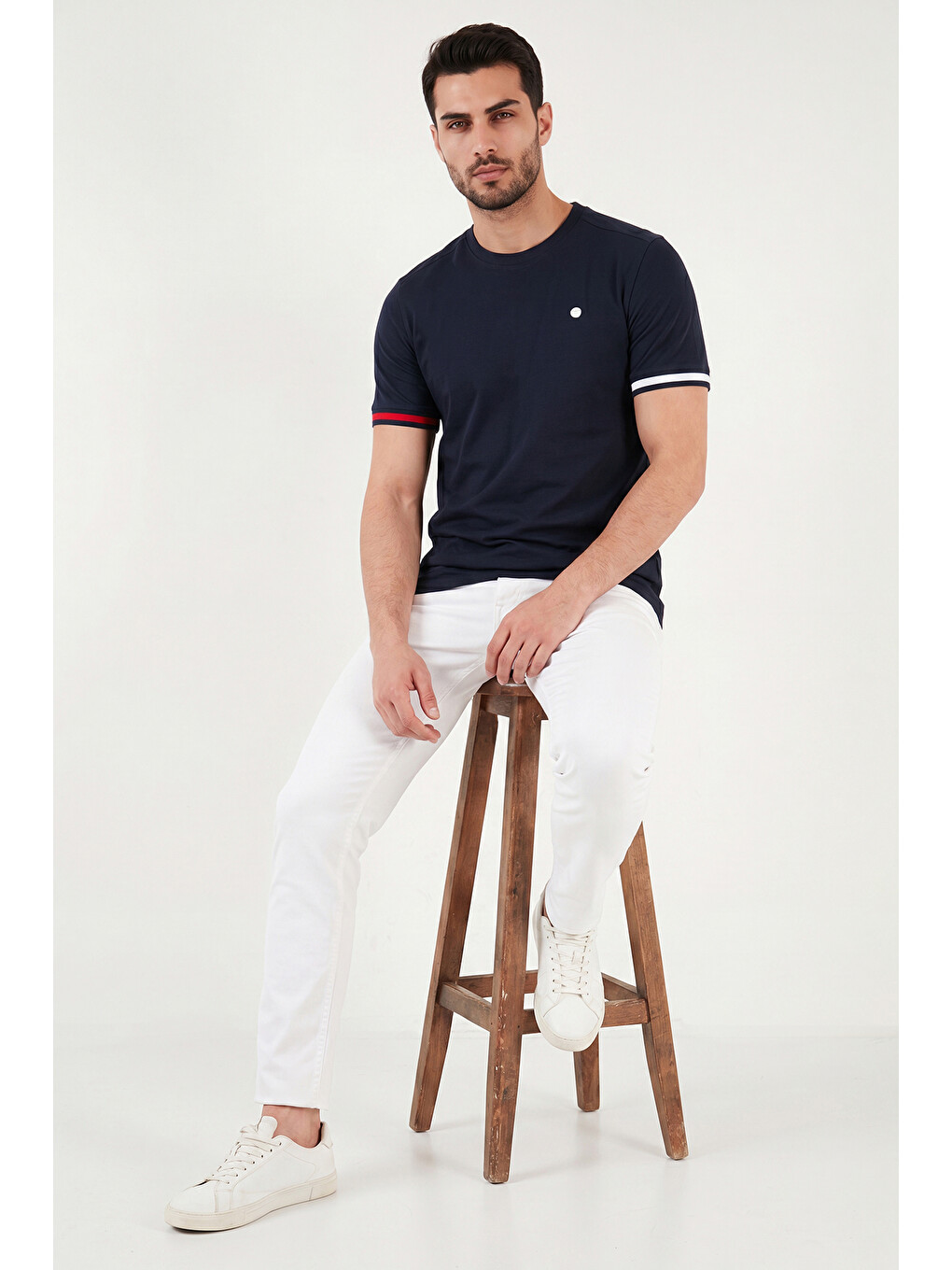 Lacivert Bisiklet Yaka Kolları Renkli Şerit Detaylı T Shirt 5904060-5