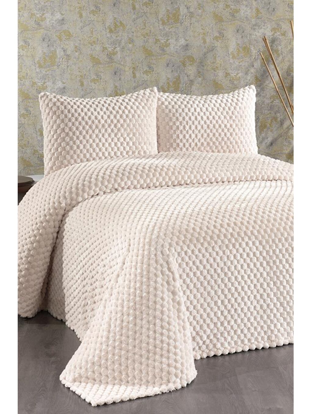 Ekru Cordoba Pelüş Çift Kişilik Yatak Örtüsü Krem