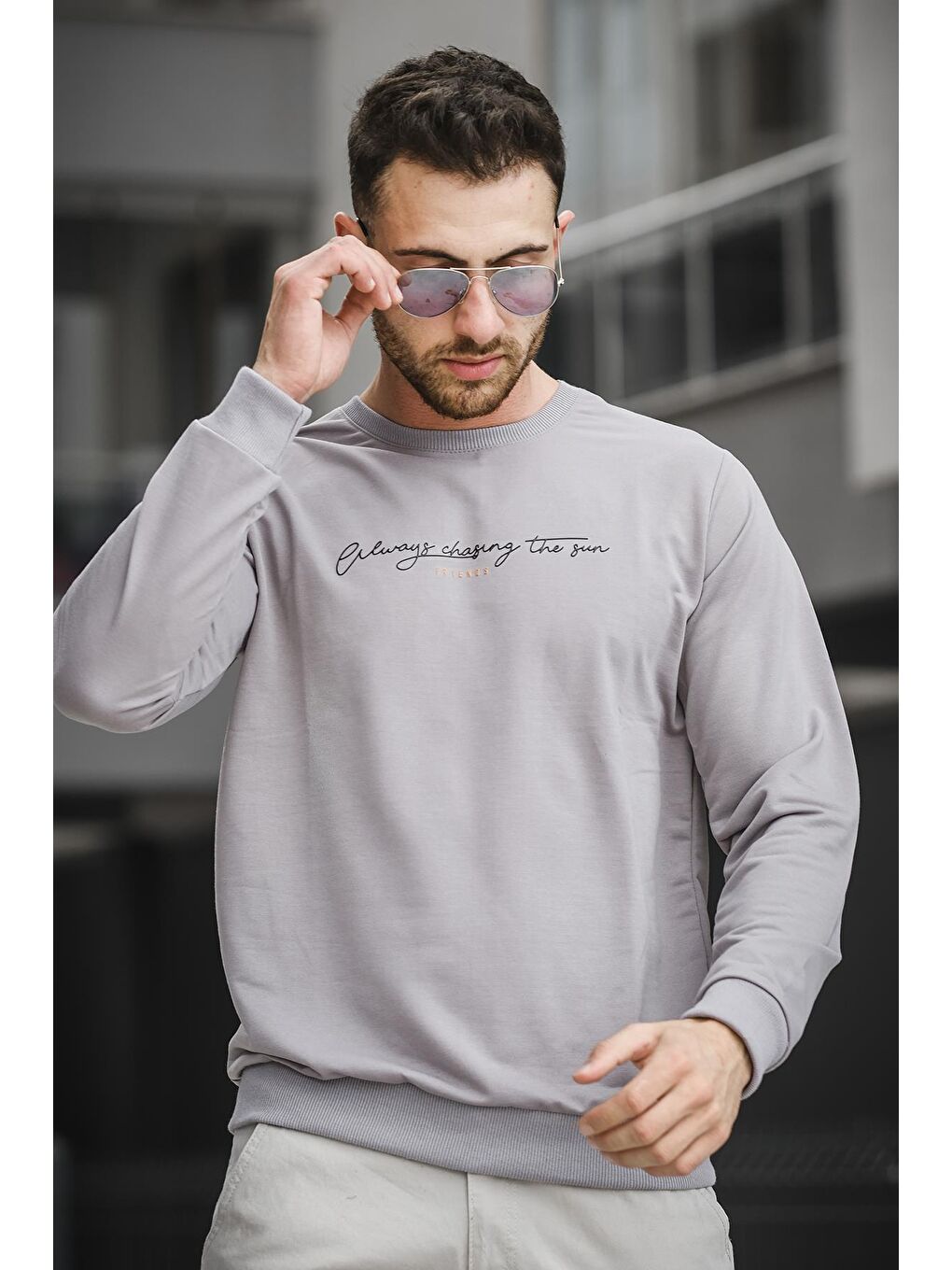 Gri Friends Baskılı Slim Fit Elastanlı Sıfır Yaka Erkek Sweatshirt