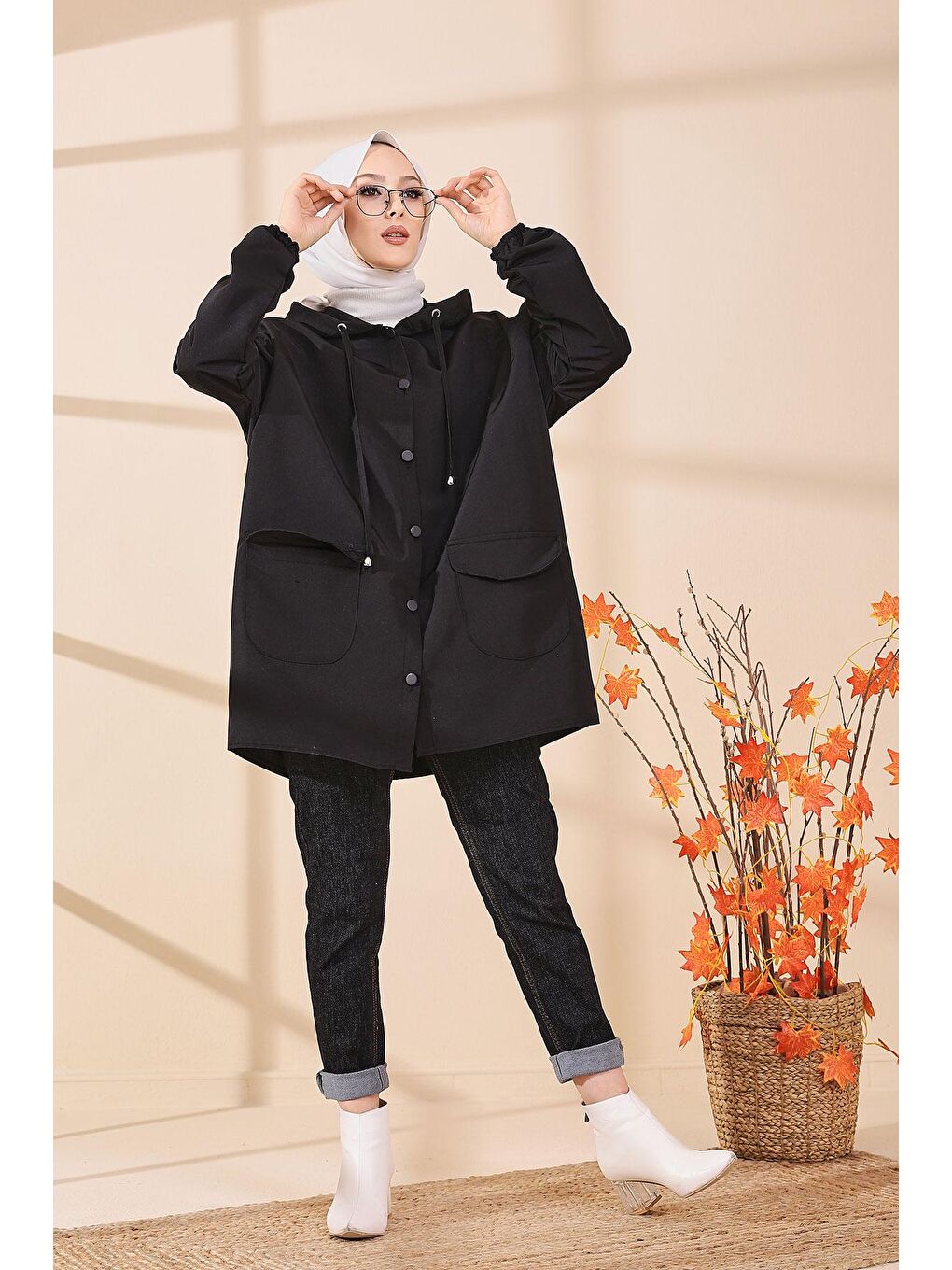 Kapüşonlu Yaka Kadın Siyah Yağmurluk - 8665-3