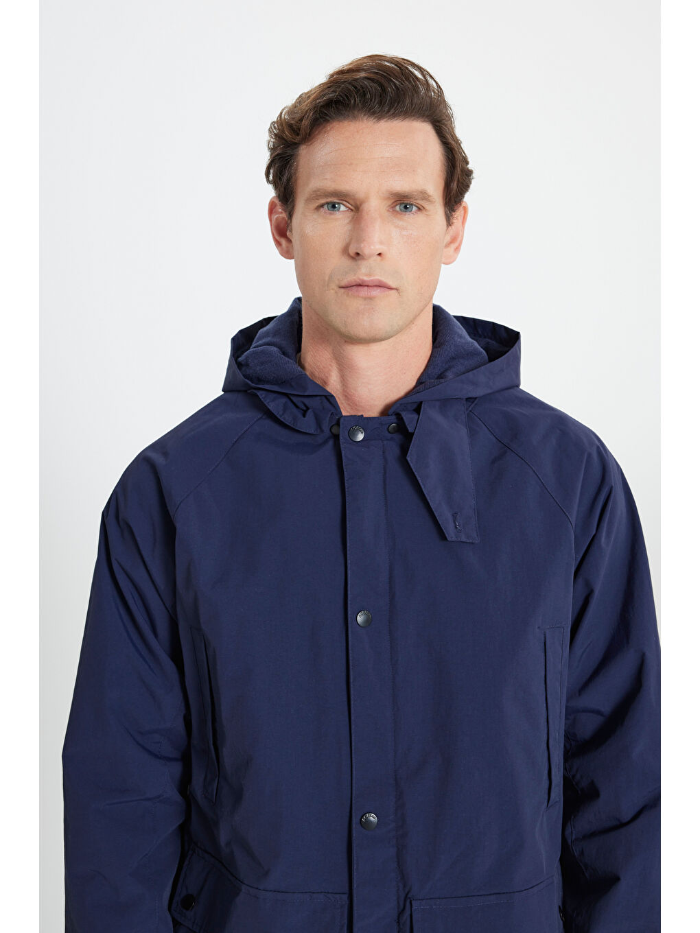 Erkek Lacivert Kapüşonlu Dik Yaka Standart Fit Kaban-5