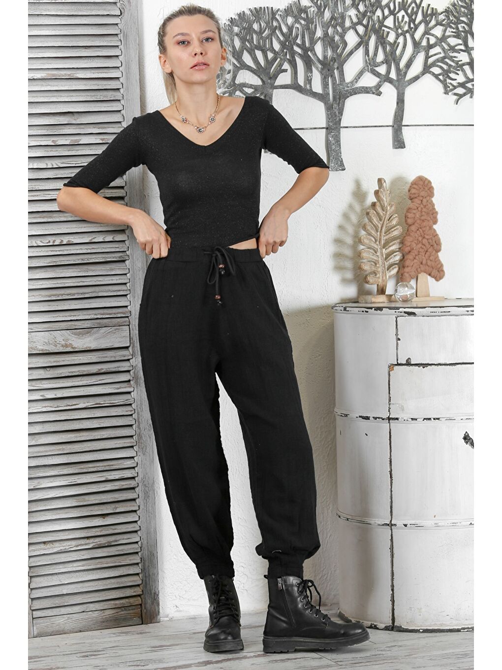 Siyah Çift Cepli Örme Lastikli ve Bağlamalı Bel Şalvar Paça Casual Eşofman Altı-3