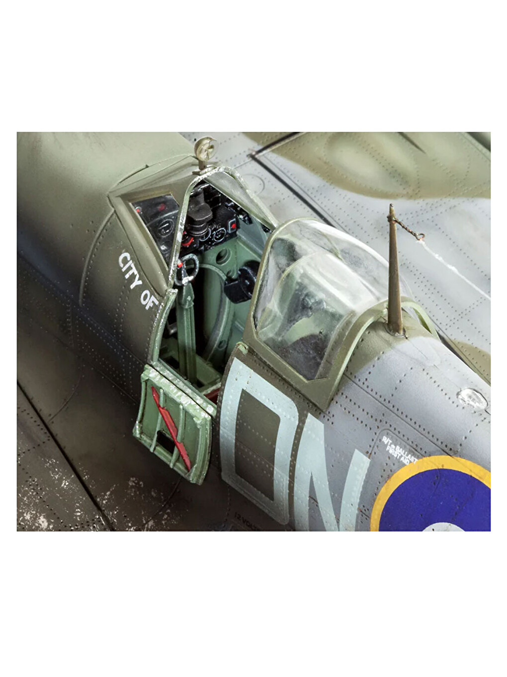Model Set Uçak Supermarine Spitfire Mk.ıxc 63927-3