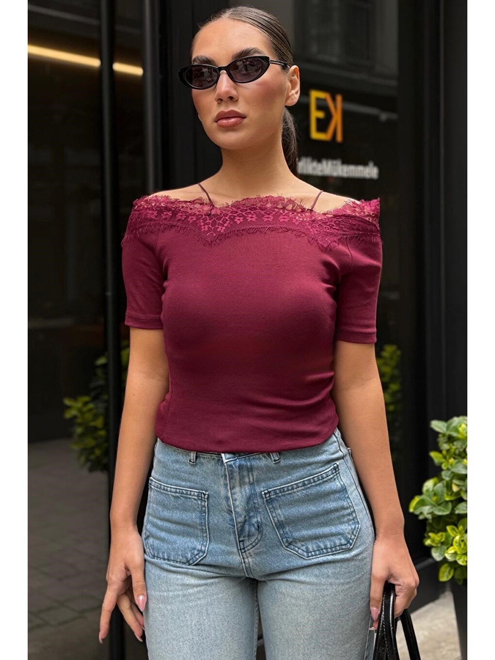 Bordo Dantelli Madonna Yaka Slim Fit Tişört Mg2743-2