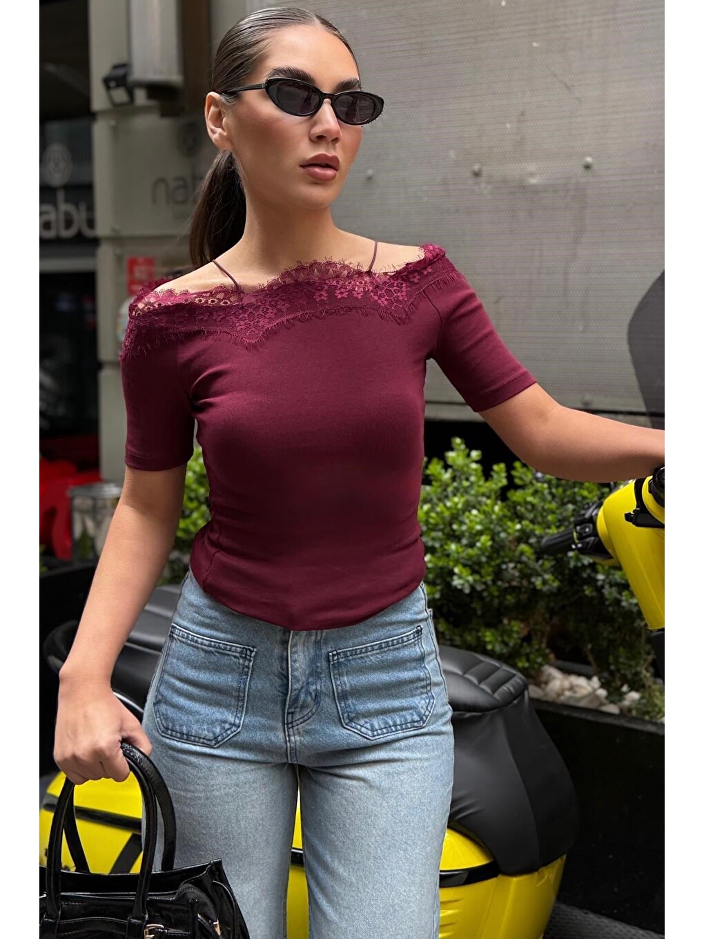 Bordo Dantelli Madonna Yaka Slim Fit Tişört Mg2743-5