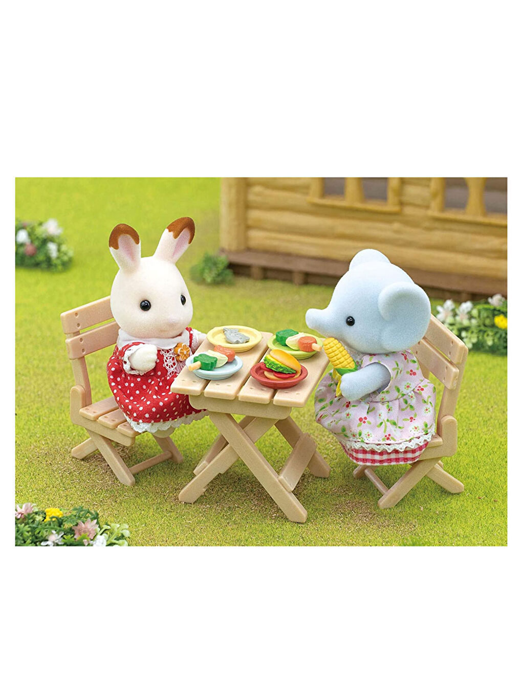 Sylvanian Families Renksiz BBQ Piknik Seti -Fil Kız- 5640