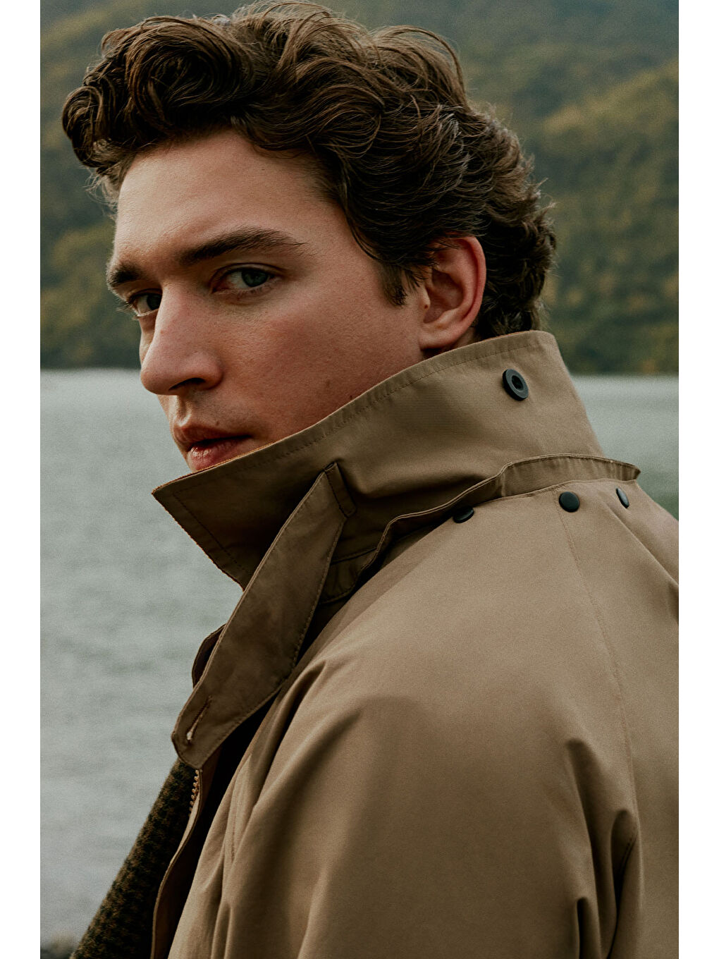 Bej Erkek Vizon Kapüşonlu Dik Yaka Standart Fit Kaban-4