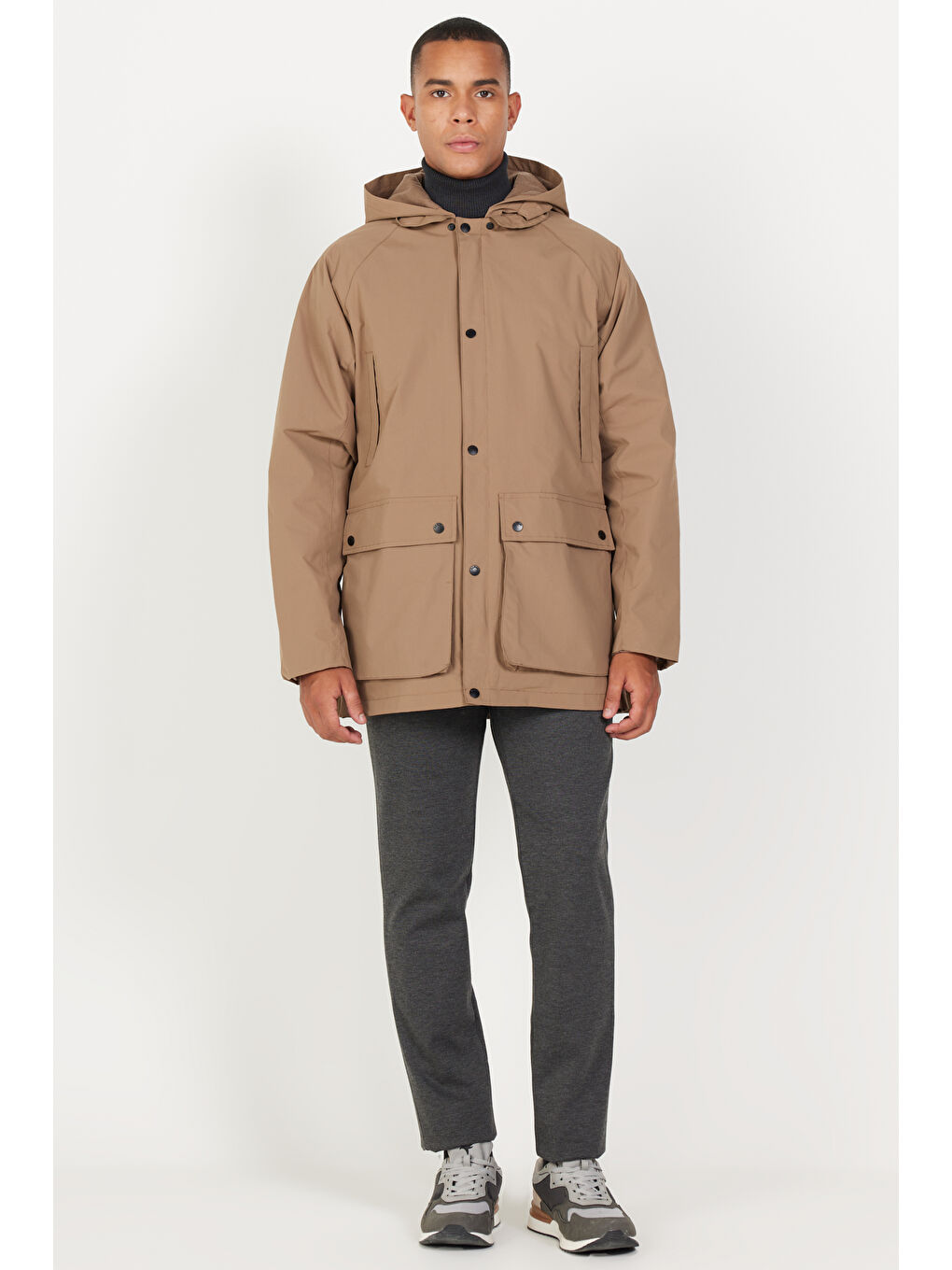Bej Erkek Vizon Kapüşonlu Dik Yaka Standart Fit Kaban-5