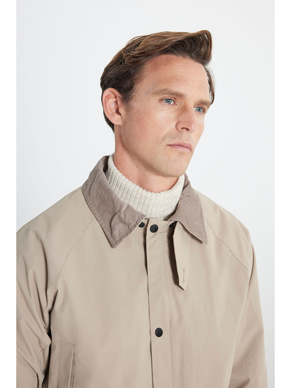 Erkek Bej Kapüşonlu Dik Yaka Standart Fit Kaban-3