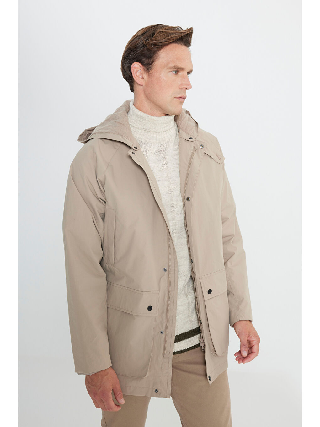 Erkek Bej Kapüşonlu Dik Yaka Standart Fit Kaban-4