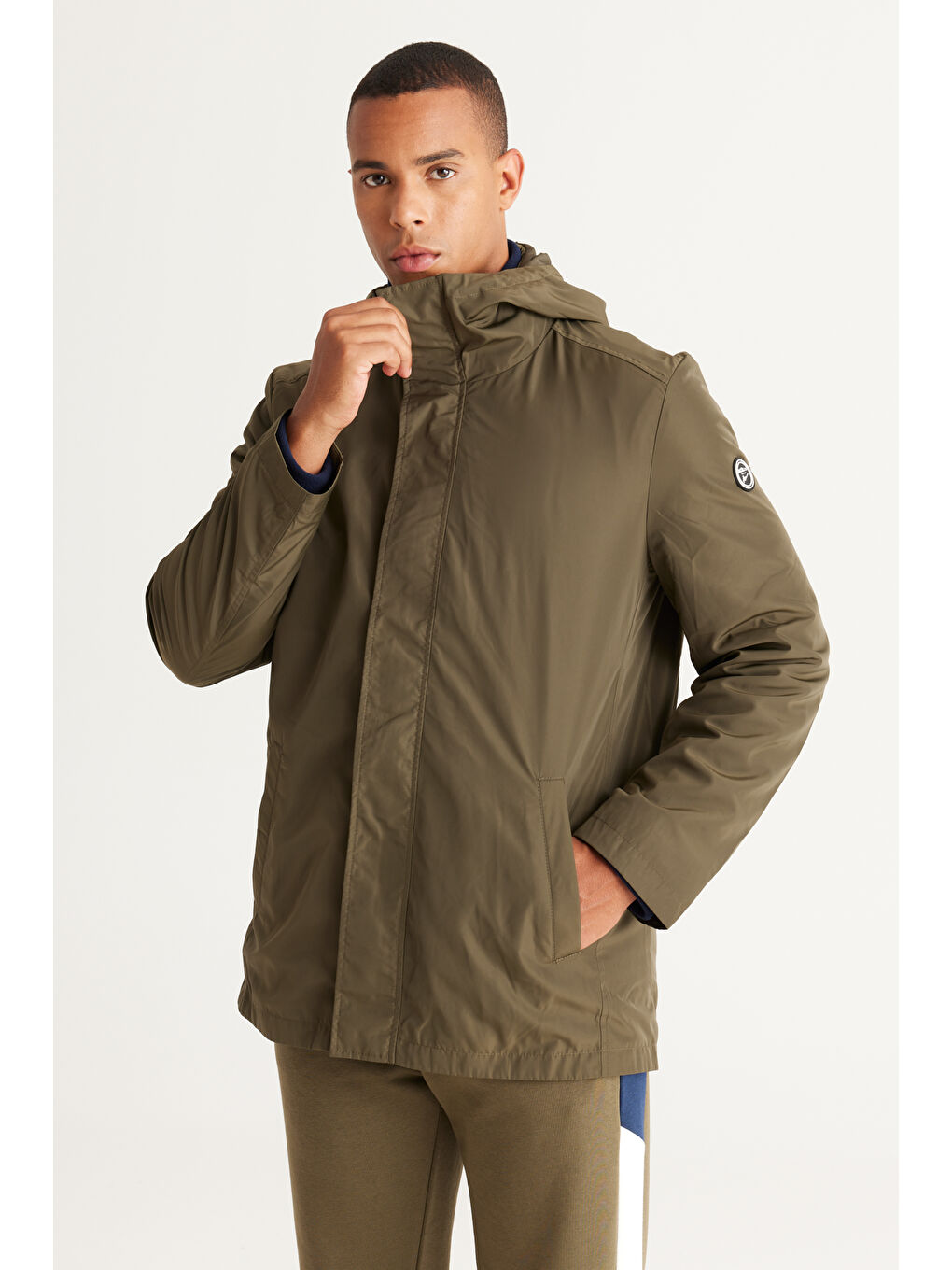 Erkek Haki Standart Fit Normal Kesim Kapüşonlu Dik Yaka Trençkot-5