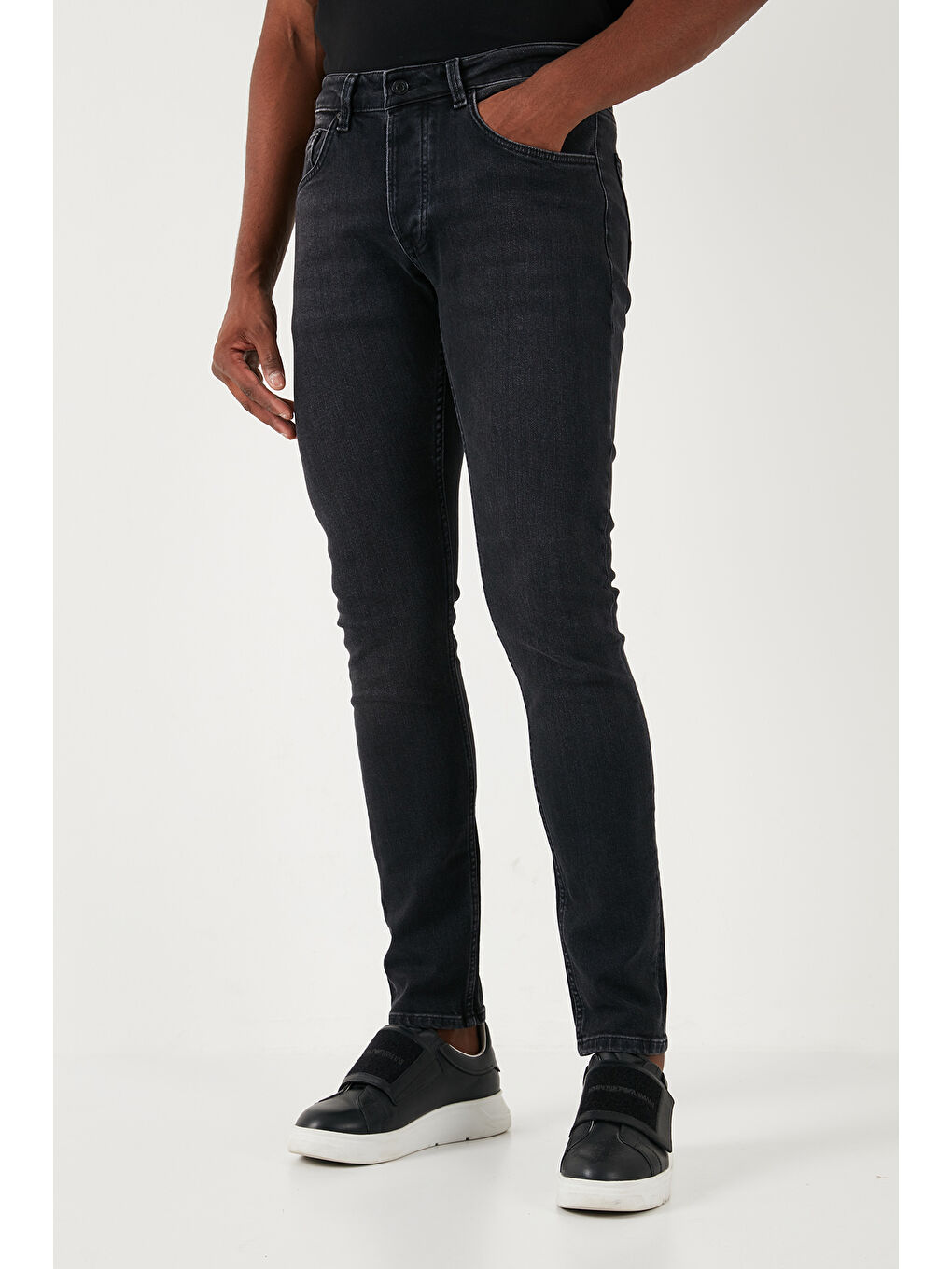 Buratti Siyah Streç Pamuklu Slim Fit Normal Bel Dar Paça Erkek Jeans 1131S06NAPOLI - 1