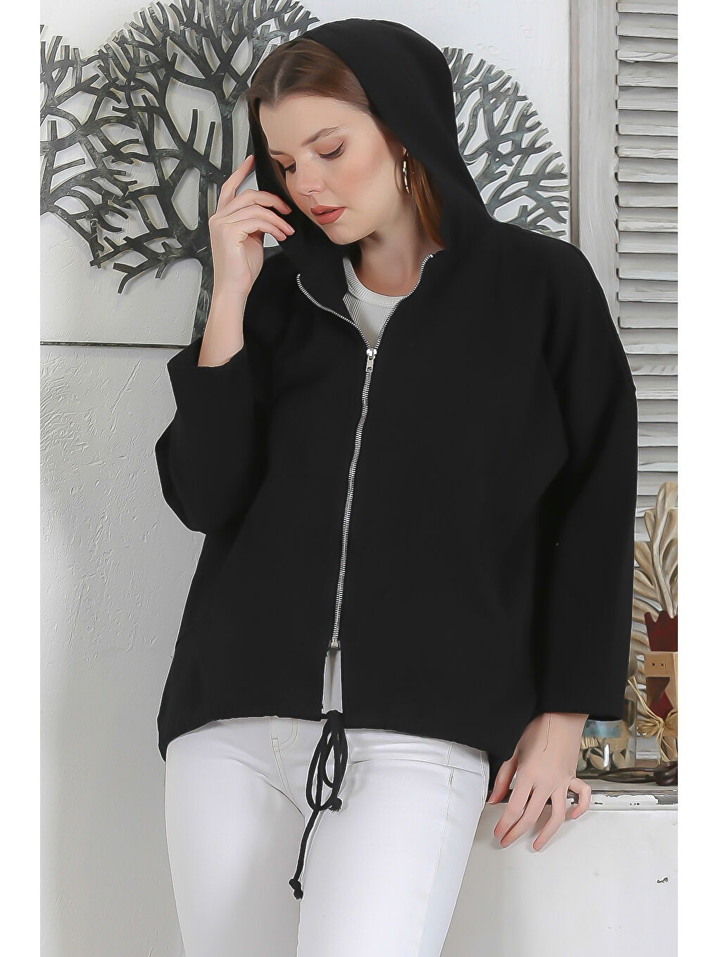 Siyah Fermuarlı Çift Cepli Yıldız Aplikeli Casual Gabardin Dokuma Kapüşonlu Ceket