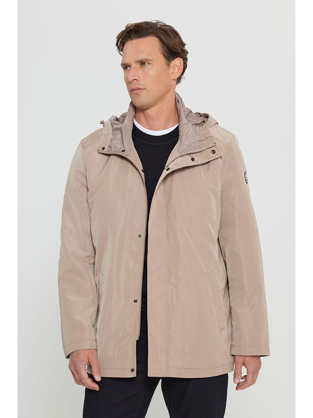 Bej Erkek Vizon Standart Fit Normal Kesim Kapüşonlu Dik Yaka Trençkot