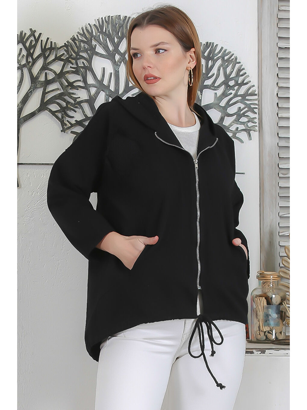 Siyah Fermuarlı Çift Cepli Yıldız Aplikeli Casual Gabardin Dokuma Kapüşonlu Ceket-2