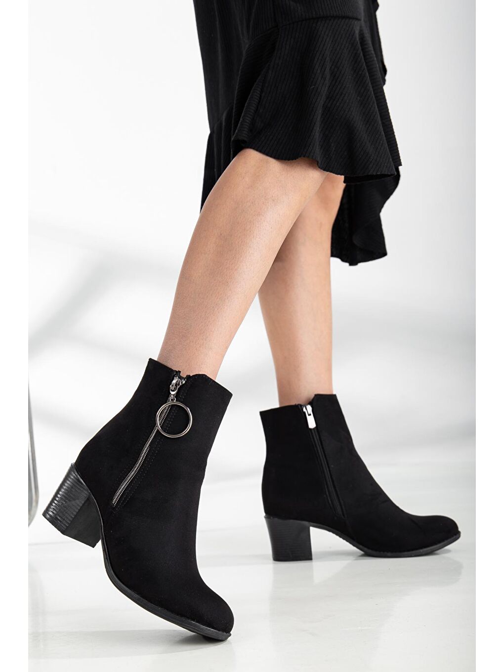 Siyah D2405    Kadın Fermuarlı Soğuk Geçirmez Bot-1
