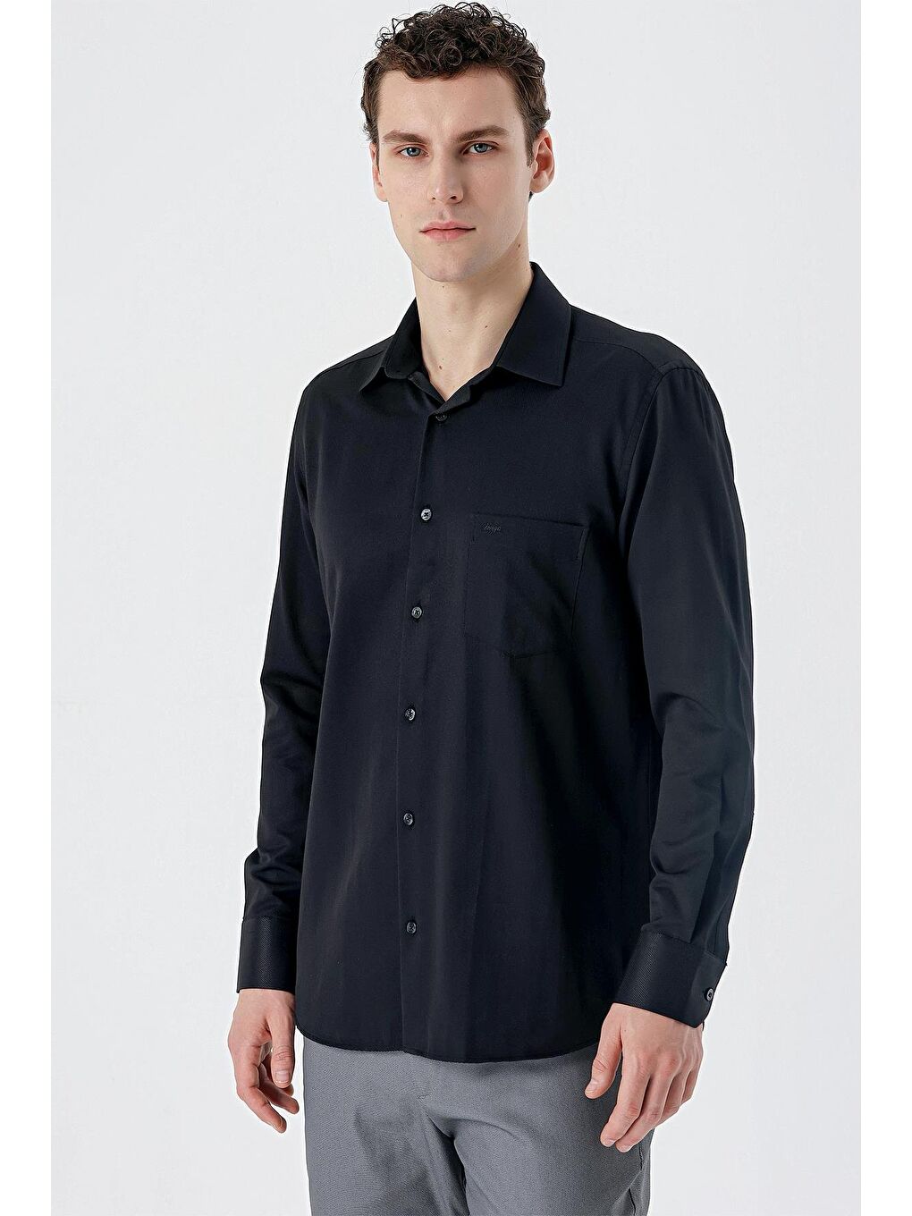 Siyah Uzun Kollu  Armürlü Sert Yaka Cepli Pamuklu Klasik Comfort Fit Gömlek 1004235151