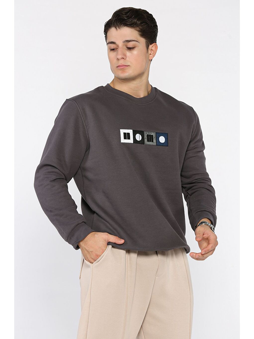 Gri Ön Baskılı Erkek Sweatshirt-1