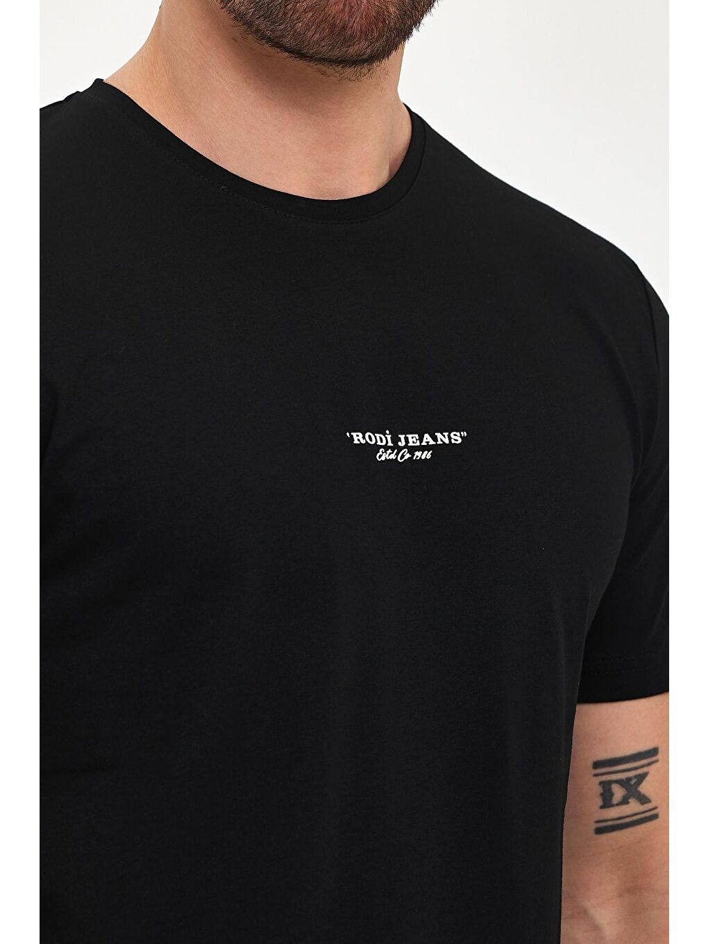 Siyah Erkek Önü Baskılı Bisiklet Yaka Tişört-2