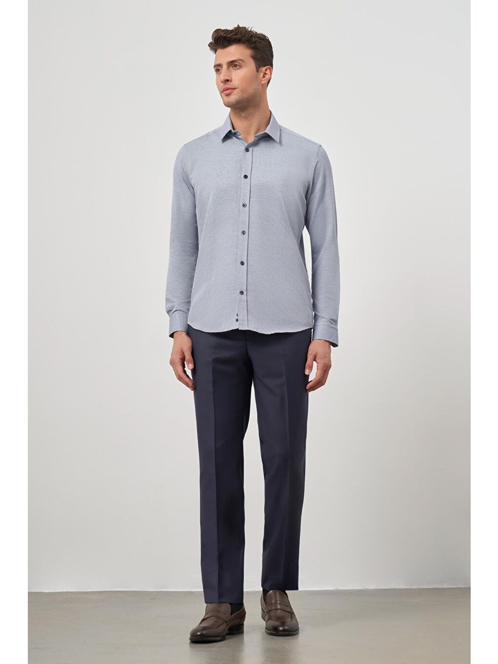 Koyu Lacivert Uzun Kol Kendinden Armürlü Cepsiz Pamuklu Classic Slim Fit Gömlek 1004245161-1