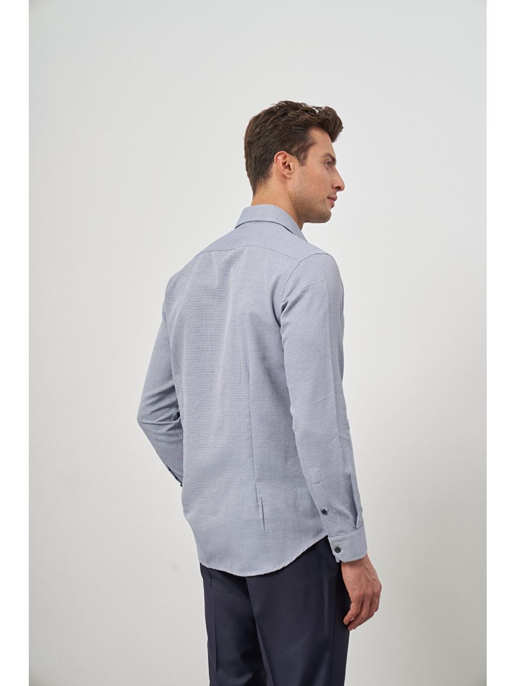 Koyu Lacivert Uzun Kol Kendinden Armürlü Cepsiz Pamuklu Classic Slim Fit Gömlek 1004245161-5