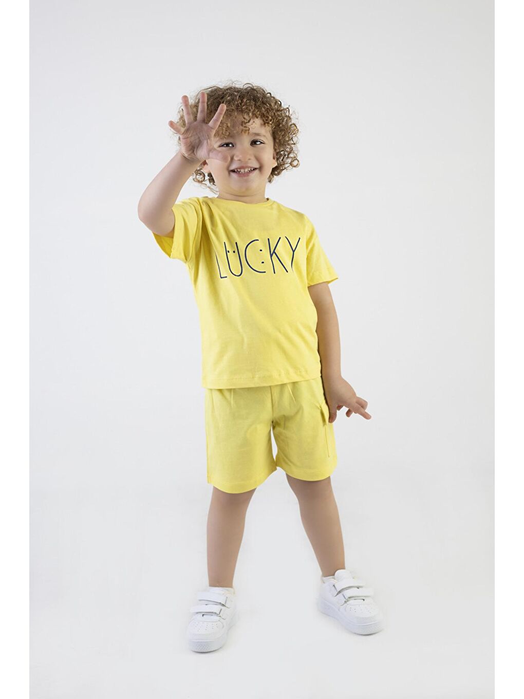 Sarı Erkek Bebek Lucky Baskılı Kısa Kollu Şortlu Alt Üst Takım