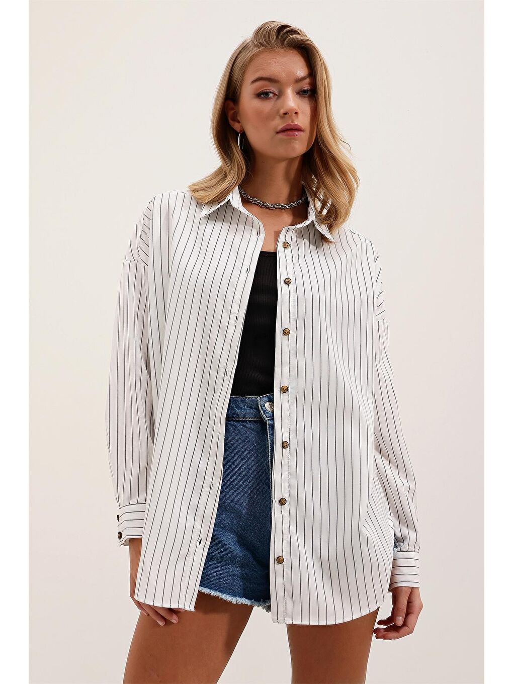 3900 Oversize Uzun Basic Gömlek - C.Beyaz