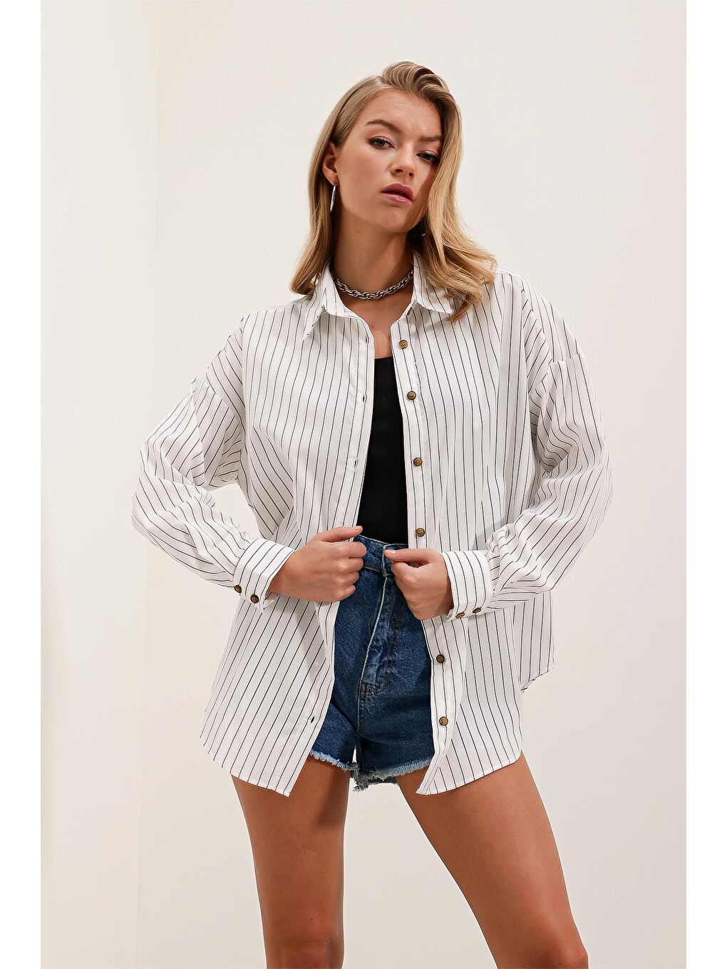 3900 Oversize Uzun Basic Gömlek - C.Beyaz-1