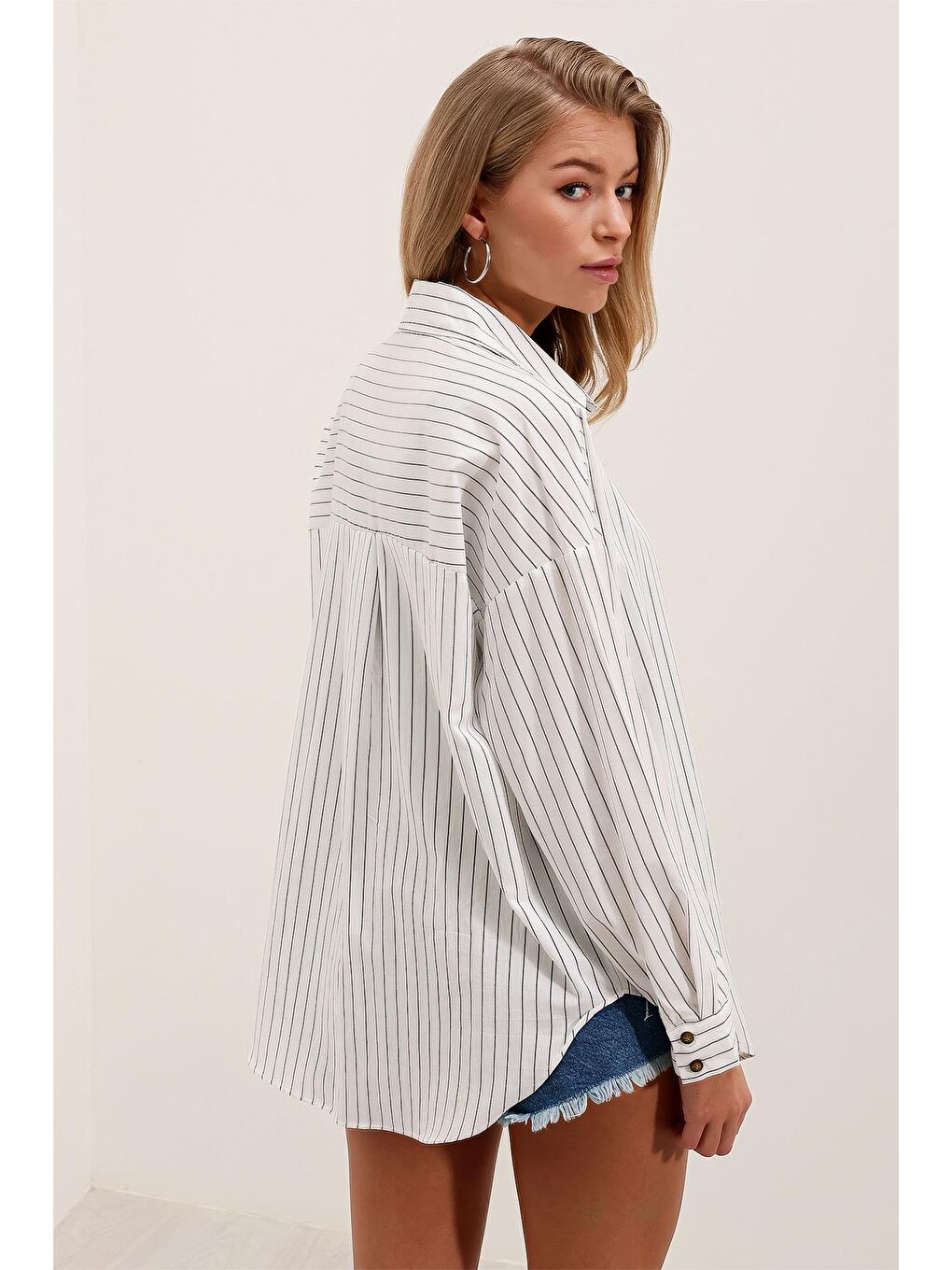 3900 Oversize Uzun Basic Gömlek - C.Beyaz-4